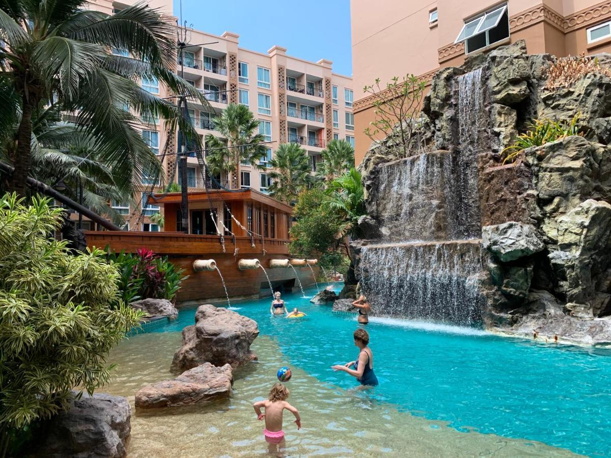 Atlantis Condo Resort ジョムティエンビーチ エクステリア 写真