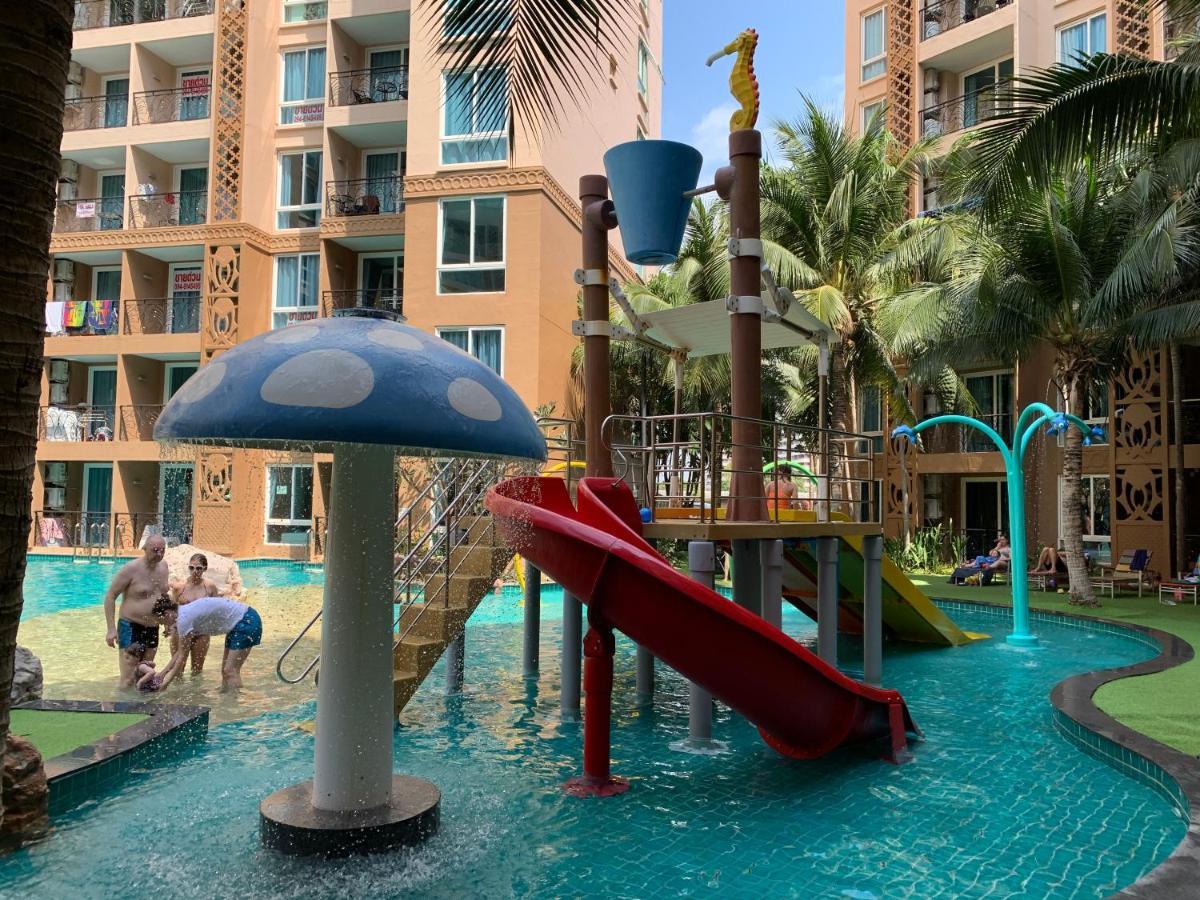 Atlantis Condo Resort ジョムティエンビーチ エクステリア 写真