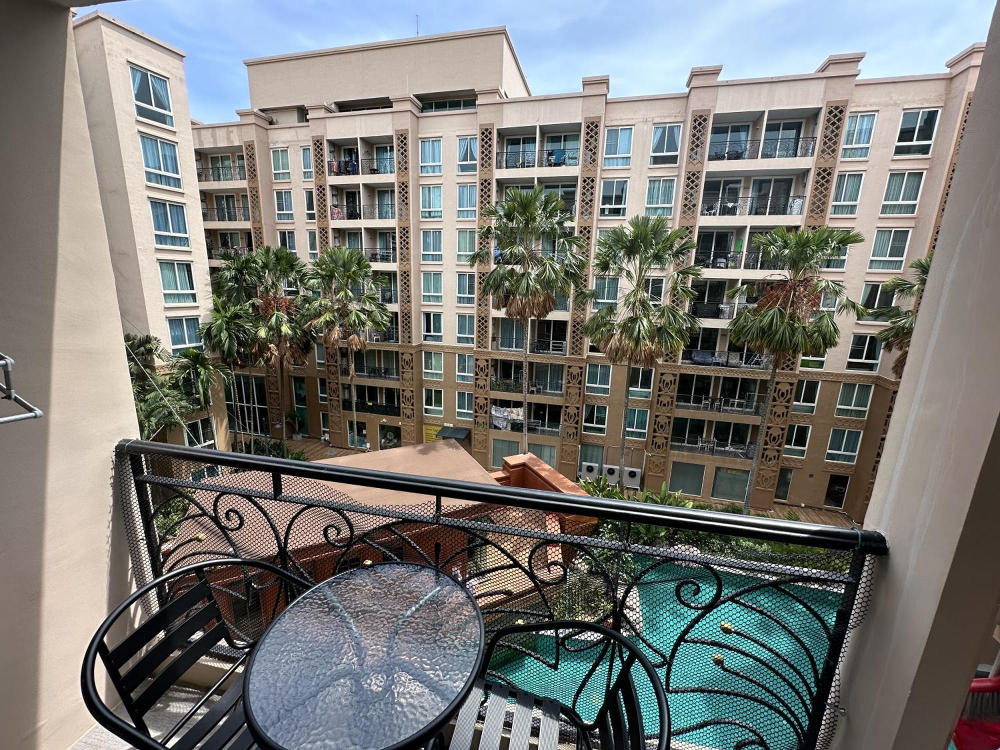 Atlantis Condo Resort ジョムティエンビーチ エクステリア 写真