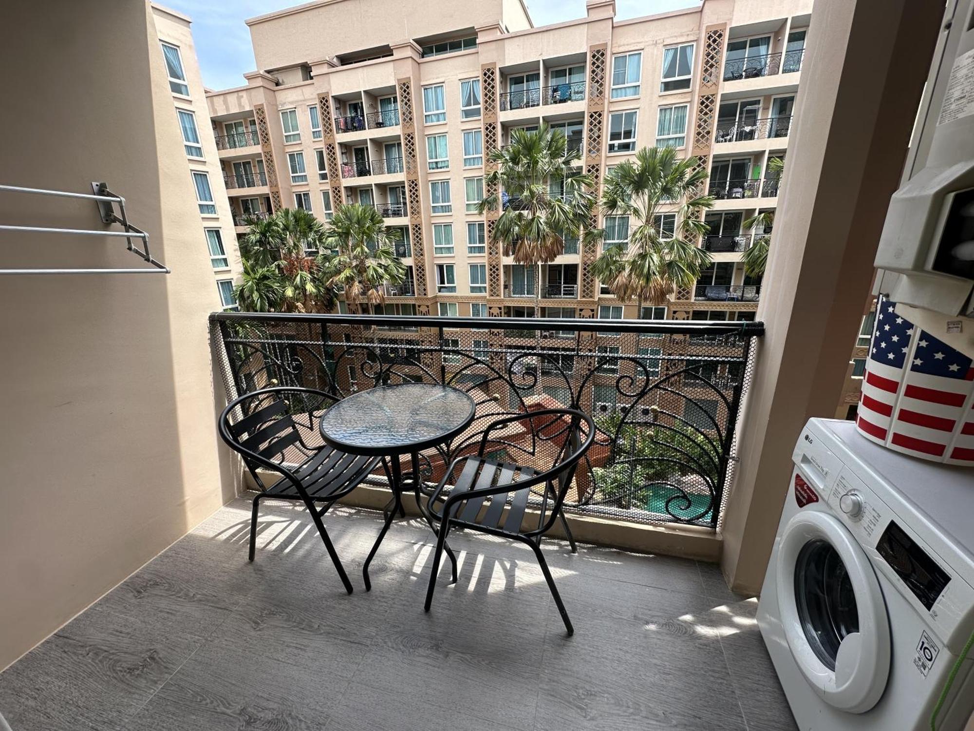 Atlantis Condo Resort ジョムティエンビーチ エクステリア 写真