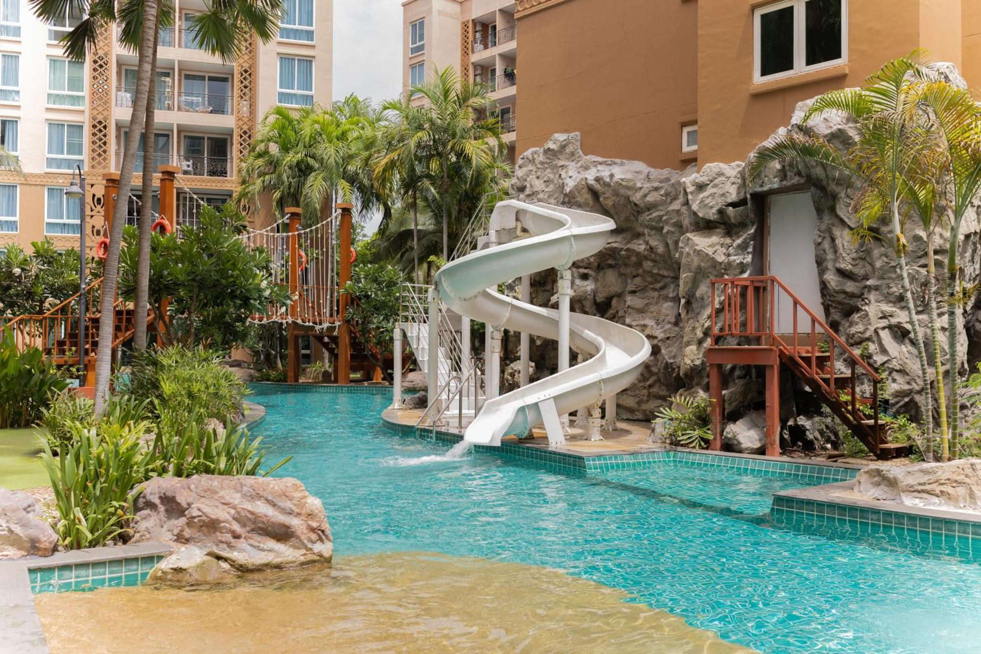 Atlantis Condo Resort ジョムティエンビーチ エクステリア 写真