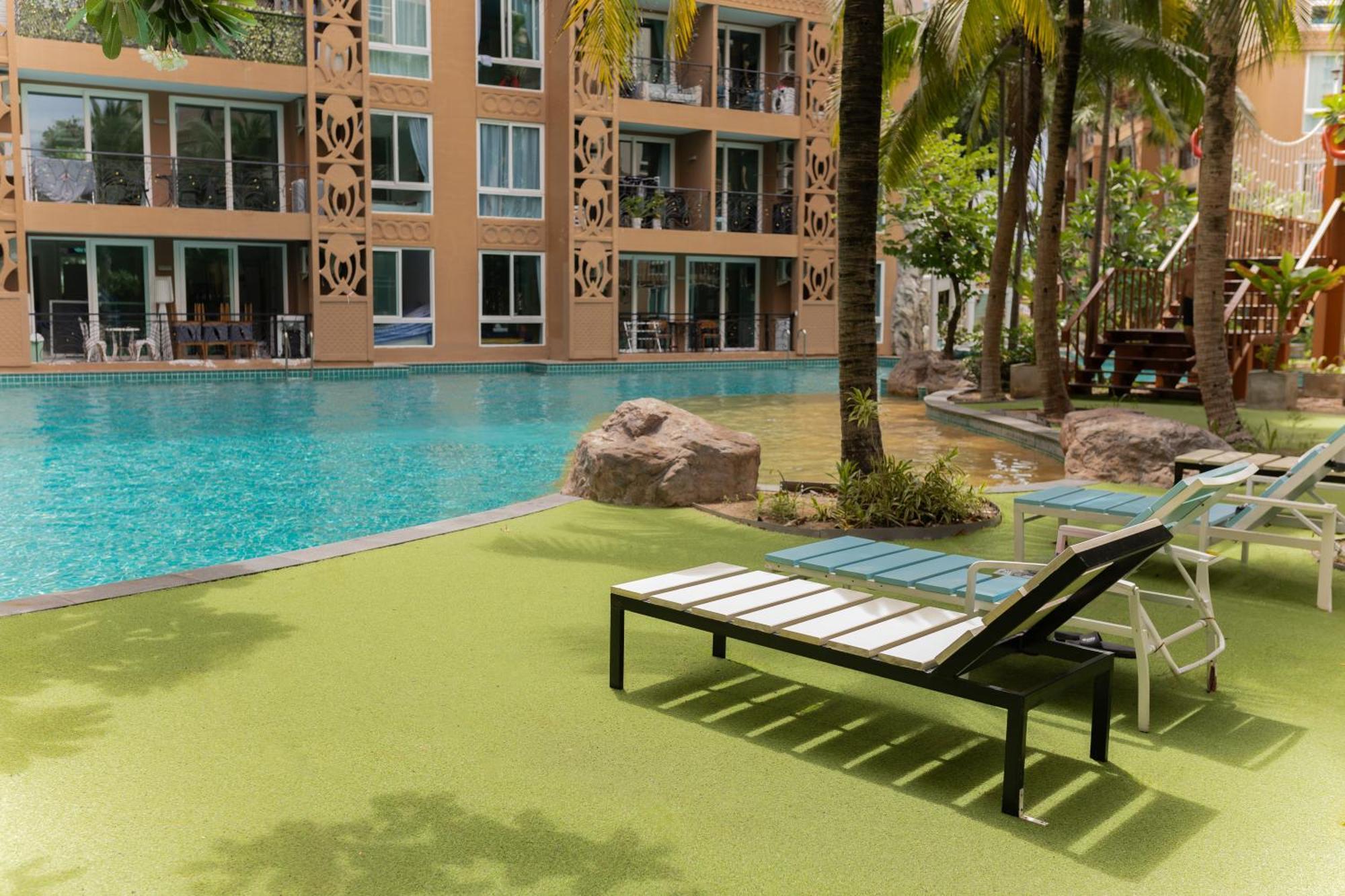 Atlantis Condo Resort ジョムティエンビーチ エクステリア 写真