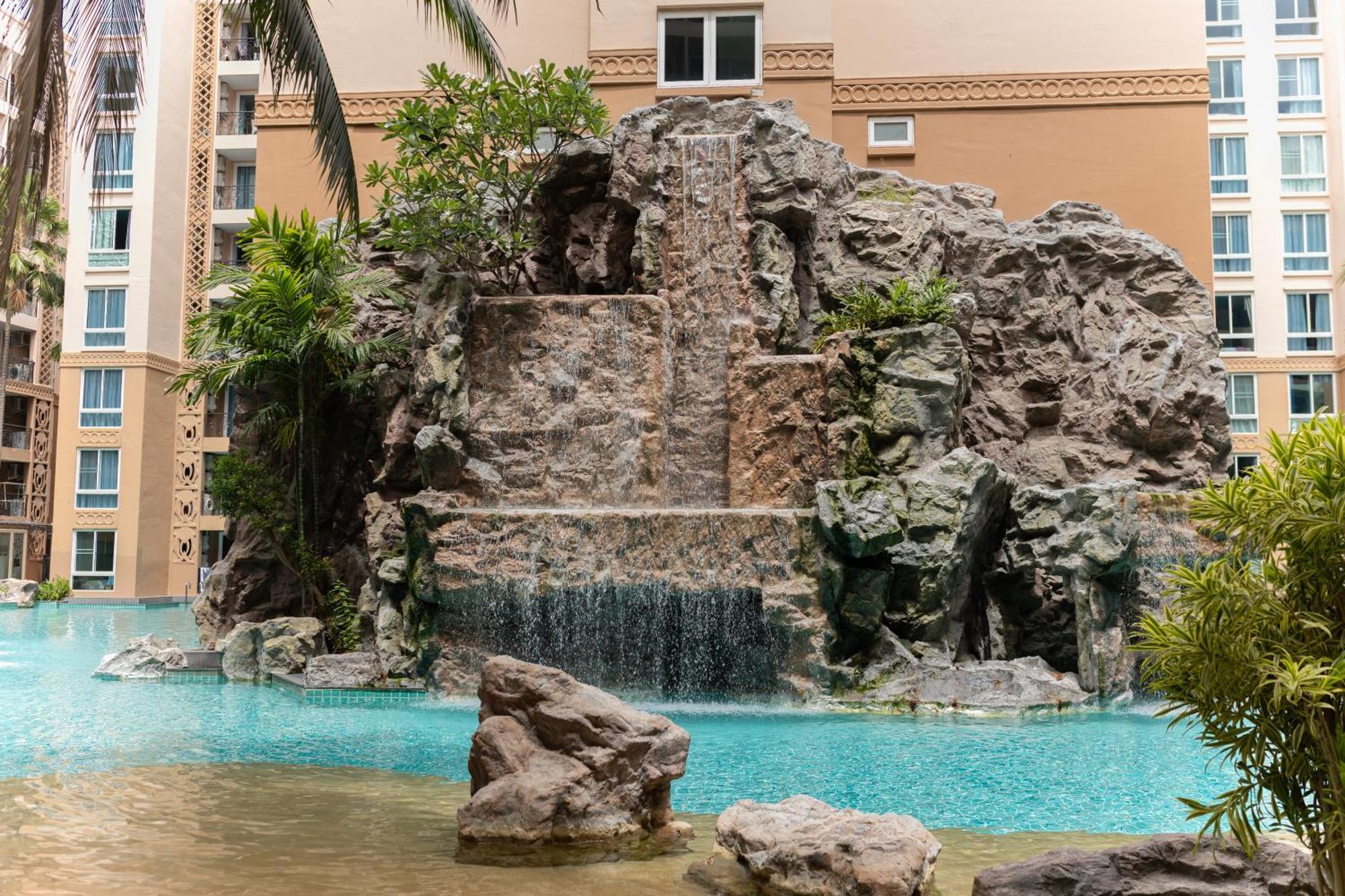 Atlantis Condo Resort ジョムティエンビーチ エクステリア 写真